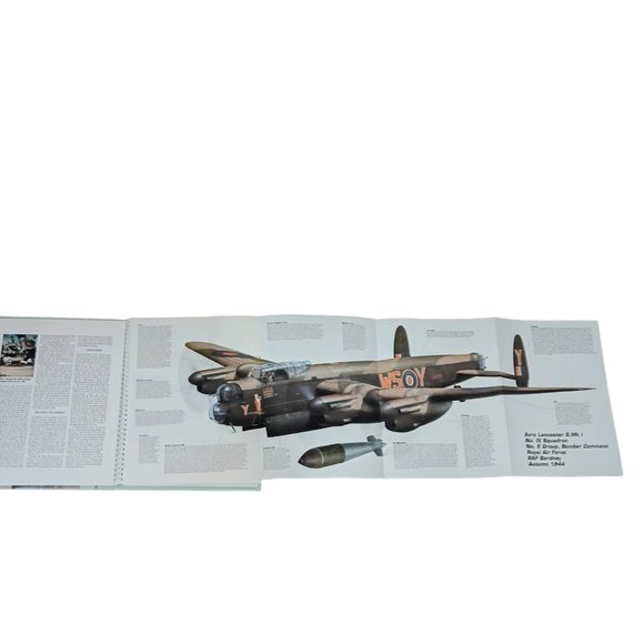 Gatefold Book of World War II Warplanes 36 Pull-Out Gatefolds Hardcover 1995 HC - Picture 3 of 12